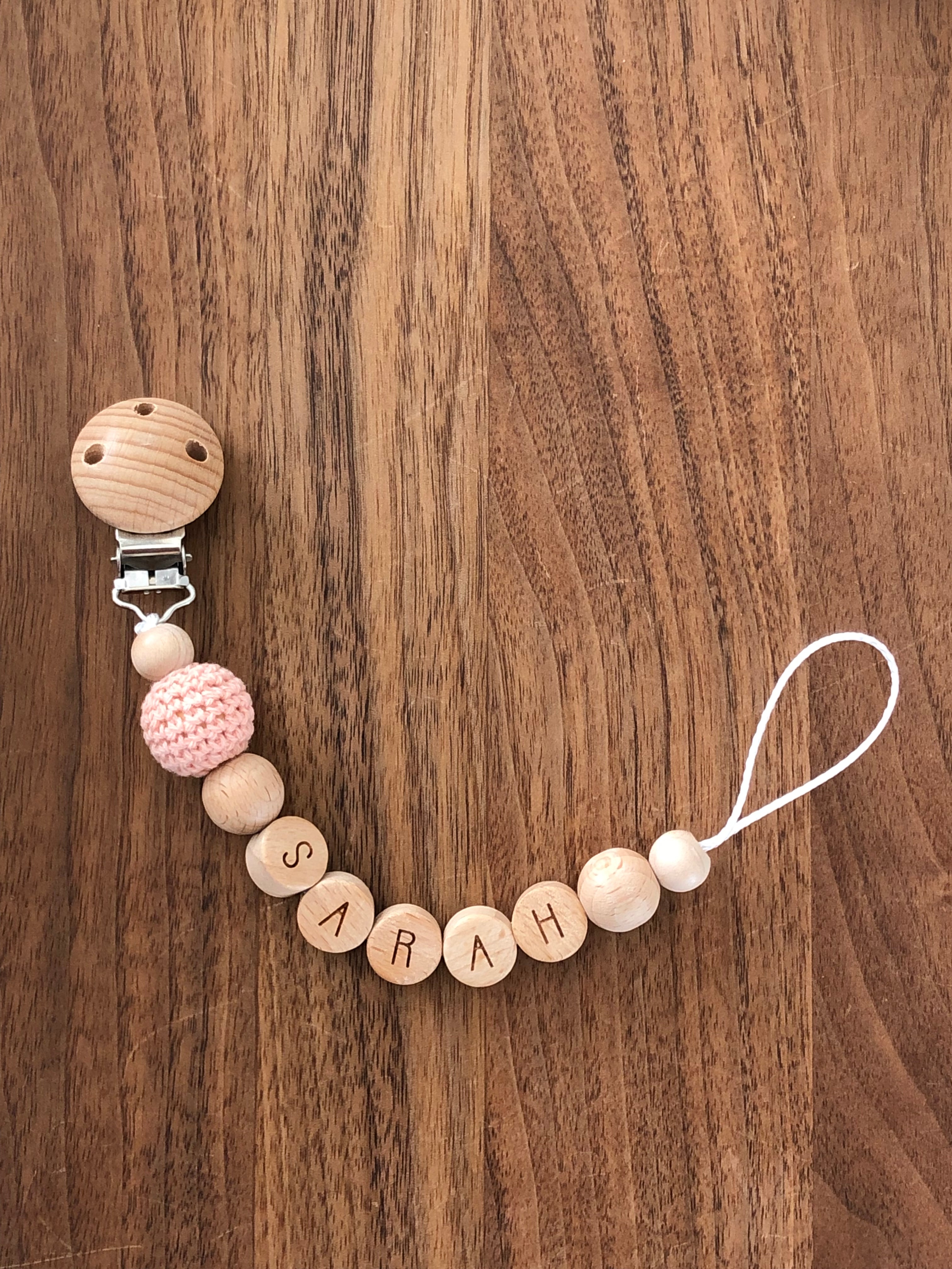 Schnullerkette Boho Buchstaben - Wunschfarbe
